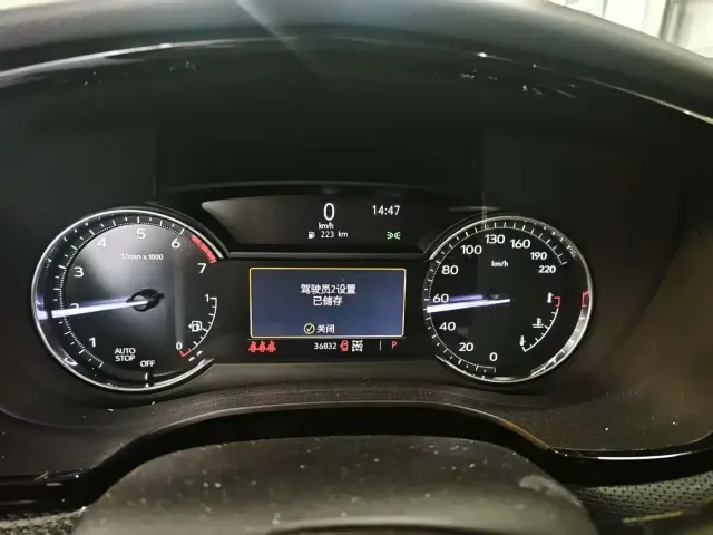 Cadillac XT5 — Фото автомобиля 12