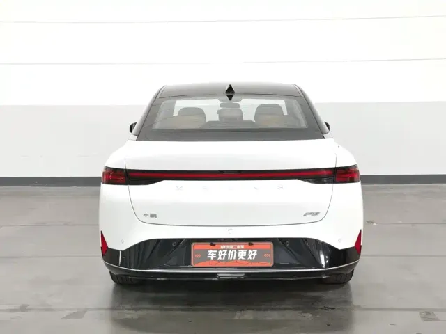 Xpeng P5 — Фото автомобиля 4