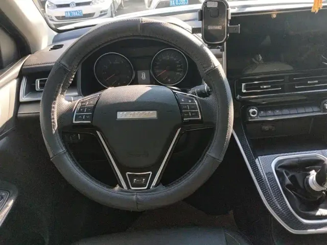 Haval M6 — Фото автомобиля 6