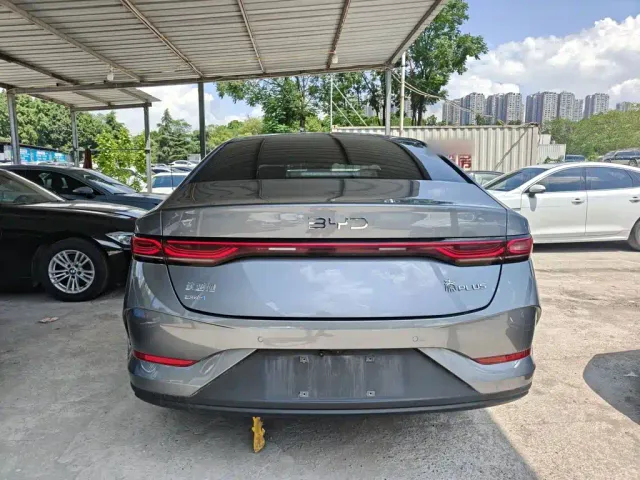 BYD Qin PLUS — Фото автомобиля 5