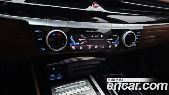 Genesis G80 Бензин 2.5 турбо AWD — Фото автомобиля 16