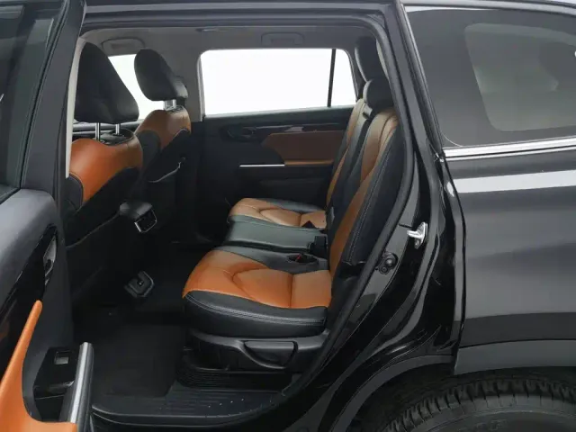 Toyota Highlander — Фото автомобиля 15