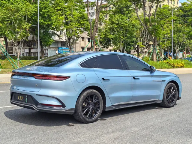 BYD Han — Фото автомобиля 11