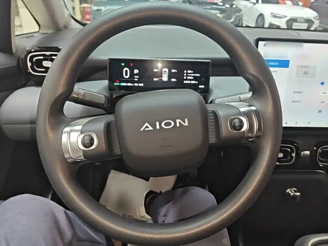 GAC Aion UT — Фото автомобиля 10