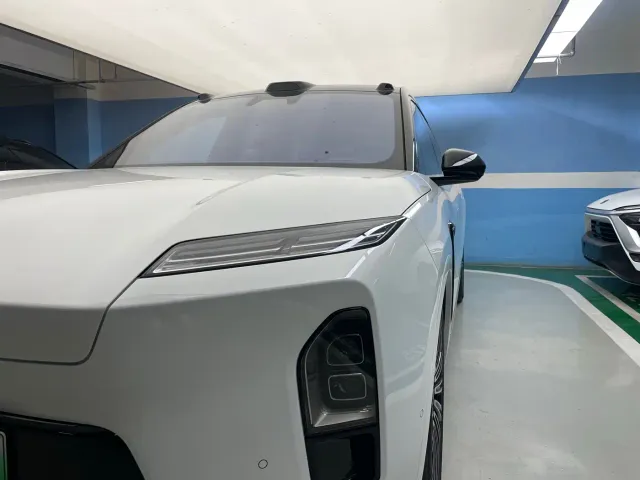 Nio ES8 — Фото автомобиля 4