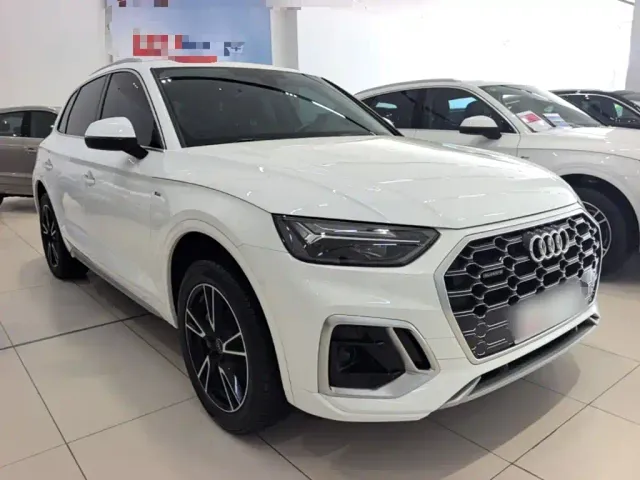 Audi Q5L — Фото автомобиля 3