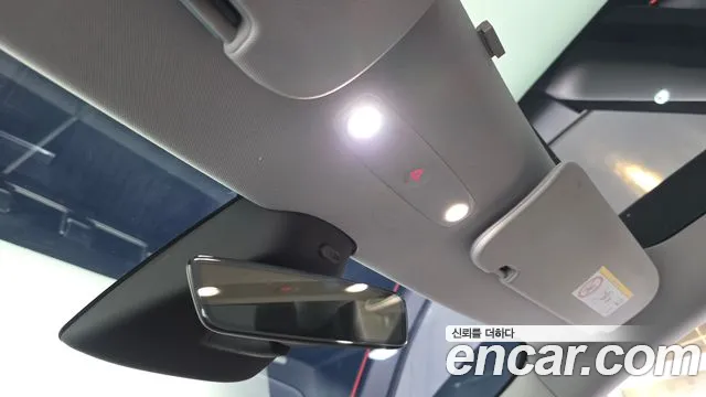 Tesla Model 3 — Фото автомобиля 29