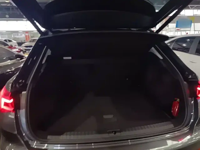 Audi Q3 — Фото автомобиля 18