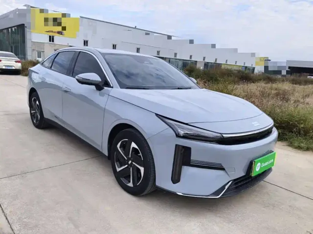 Geely Galaxy L6 — Фото автомобиля 3