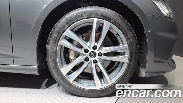 Audi A6 C8 — Фото автомобиля 6