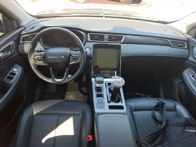 Roewe RX5 — Фото автомобиля 13
