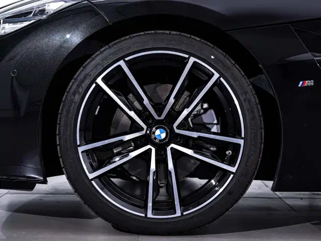BMW Z4 — Фото автомобиля 12