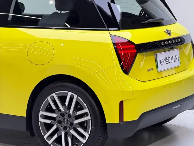 MINI Cooper — Фото автомобиля 17