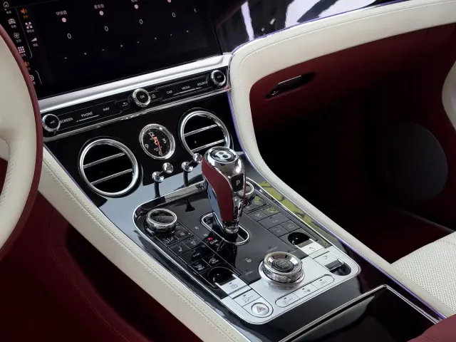 Bentley Continental — Фото автомобиля 27