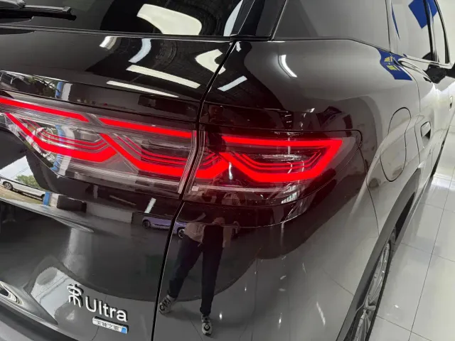 BYD Song Ultra — Фото автомобиля 18