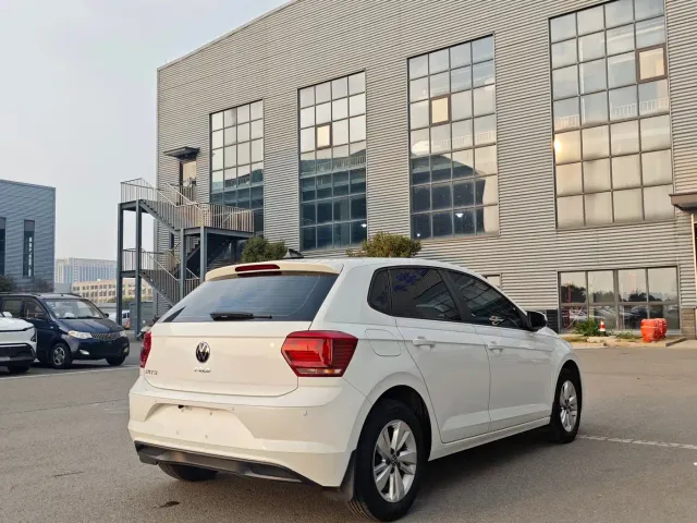 Volkswagen Polo — Фото автомобиля 11