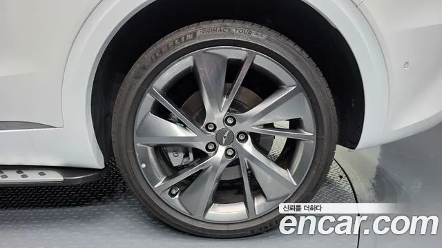 Genesis GV70 2.5T Бензин AWD — Фото автомобиля 6