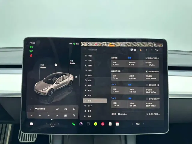 Tesla Model 3 — Фото автомобиля 9