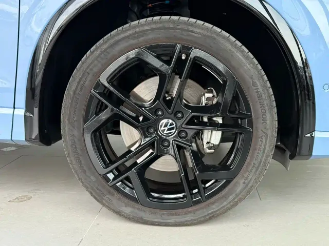 Volkswagen Tiguan L — Фото автомобиля 16