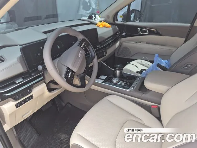 Kia Canival — Фото автомобиля 7