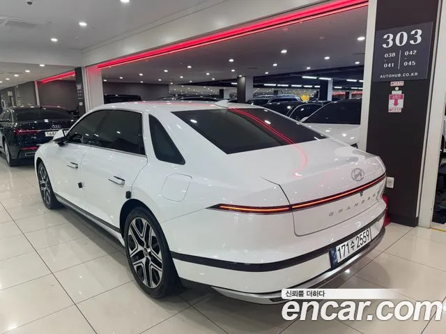 Hyundai Grandeur GN7 — Фото автомобиля 2