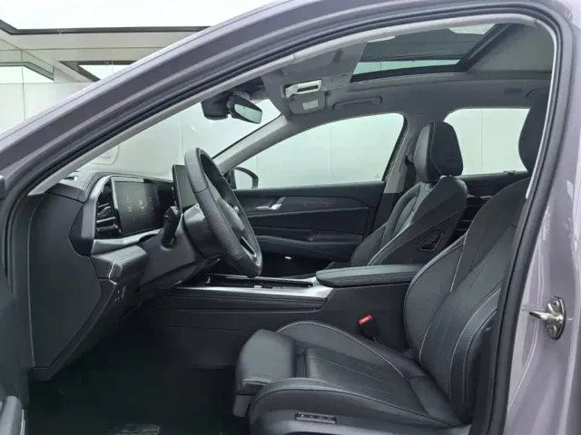 Volkswagen Passat — Фото автомобиля 6