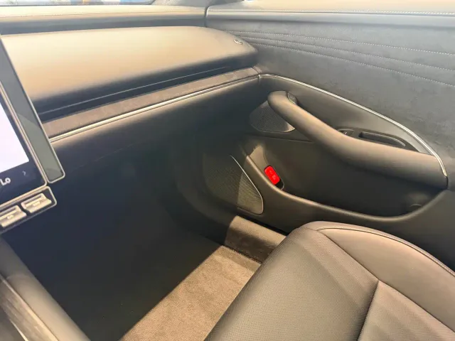 Xiaomi SU7 — Фото автомобиля 9