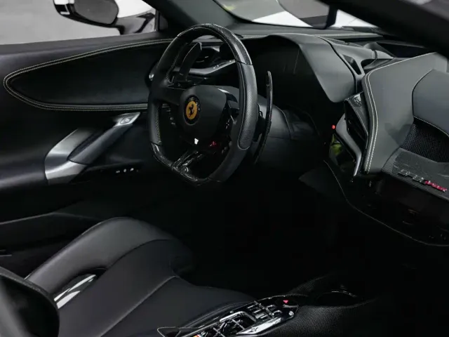 Ferrari SF90 — Фото автомобиля 10