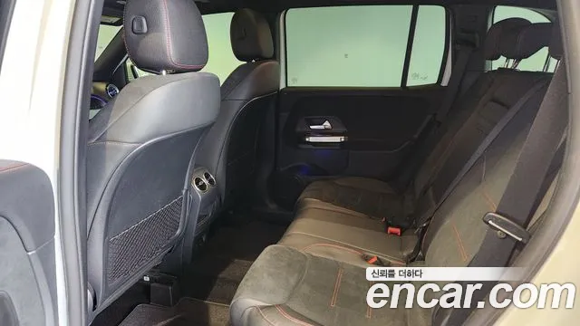 Mercedes-Benz GLB-Class — Фото автомобиля 10