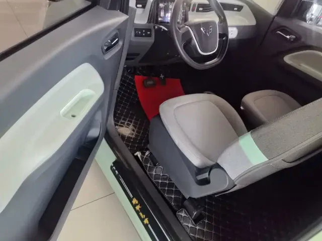 Wuling Hongguang Mini EV — Фото автомобиля 15