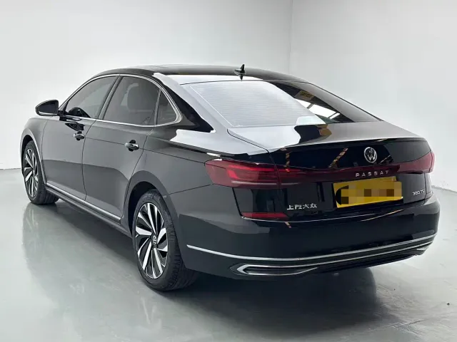 Volkswagen Passat — Фото автомобиля 7