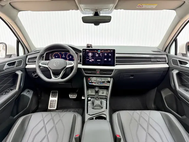 Volkswagen Tiguan L — Фото автомобиля 14