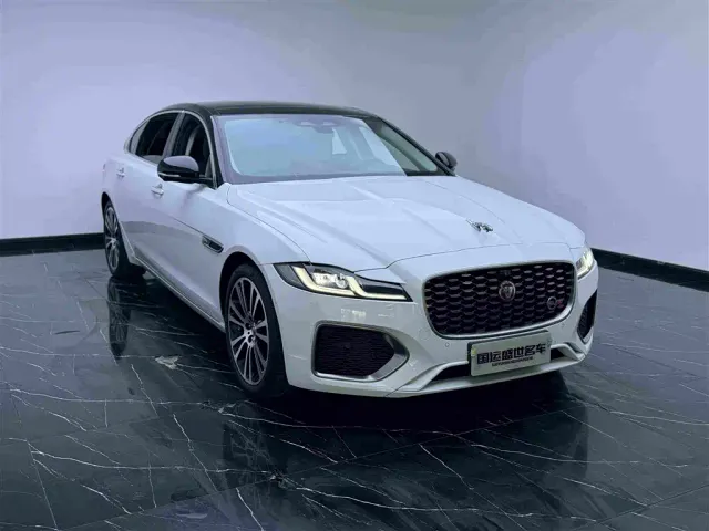 Jaguar XFL — Фото автомобиля 3