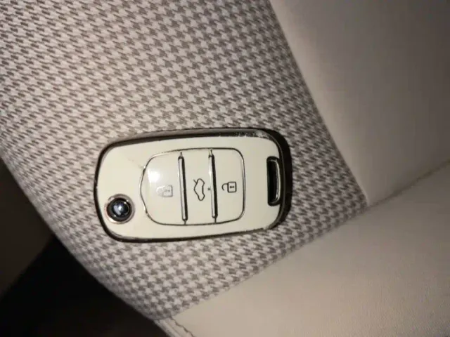 Wuling Motors Hongguang MINIEV 2025 4-Door Advanced — Фото автомобиля 8