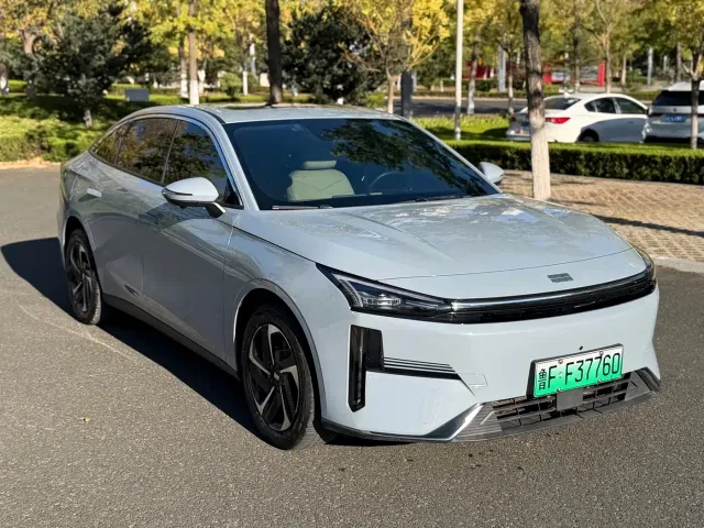 Geely Galaxy L6 — Фото автомобиля 8
