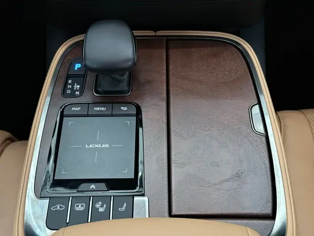 Lexus LS — Фото автомобиля 19