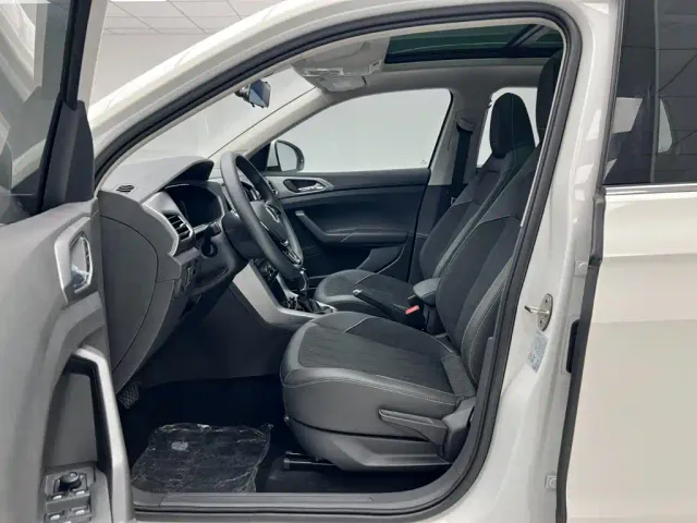 Volkswagen T-Cross — Фото автомобиля 6