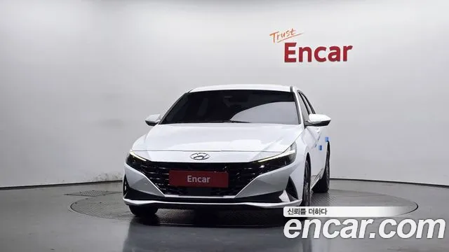 Hyundai Avante CN7 — Фото автомобиля 3