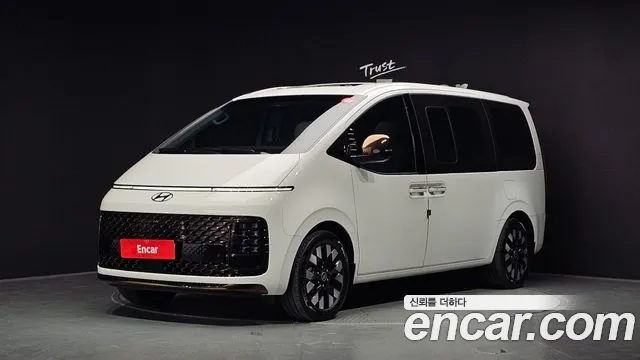 Фотография автомобиля — Hyundai Staria