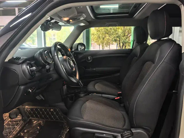 MINI Hatch — Фото автомобиля 10