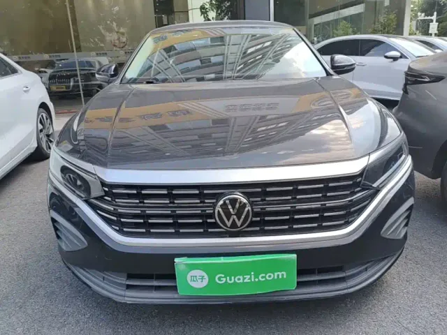Volkswagen Passat — Фото автомобиля 2