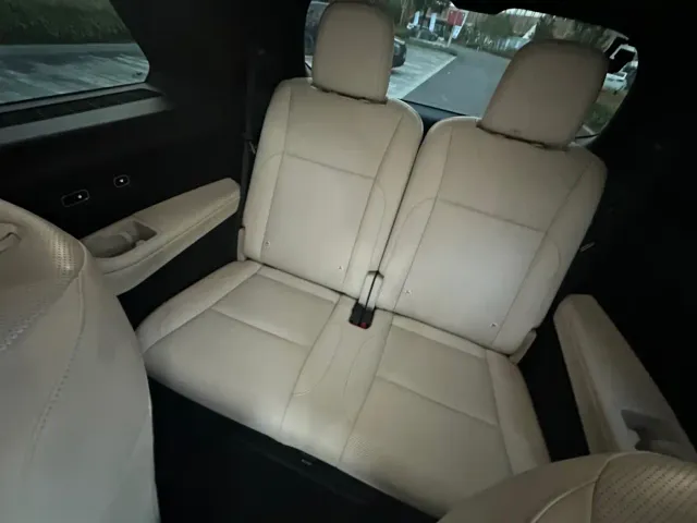Li Auto L9 — Фото автомобиля 15