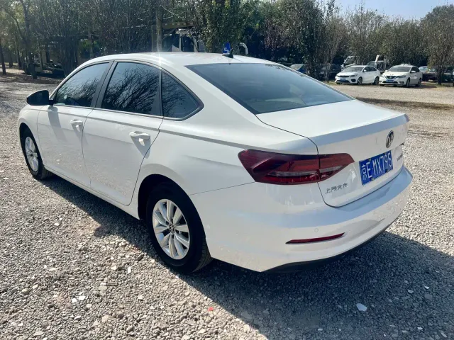 Volkswagen Lavida — Фото автомобиля 7