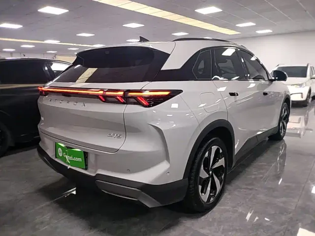 Arcfox Alpha T5 — Фото автомобиля 6