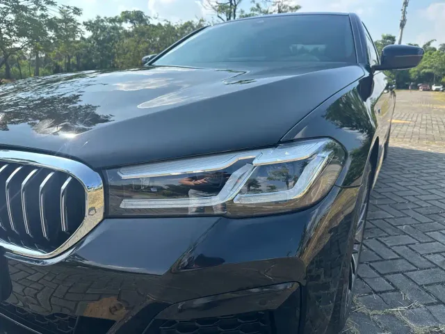 BMW 5 Series — Фото автомобиля 21