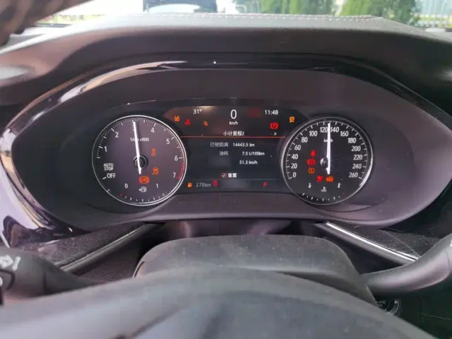 Buick Envision Plus — Фото автомобиля 3