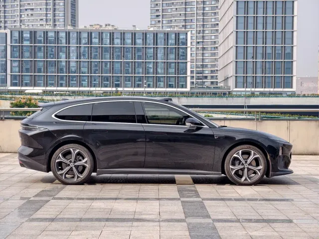 Nio ET5 Touring — Фото автомобиля 7