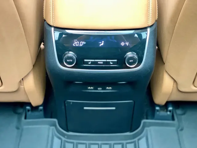 Li Auto ONE — Фото автомобиля 22