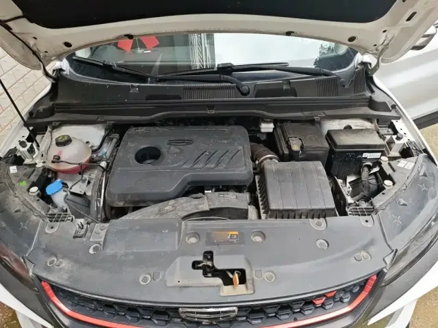 Geely Binyue — Фото автомобиля 10