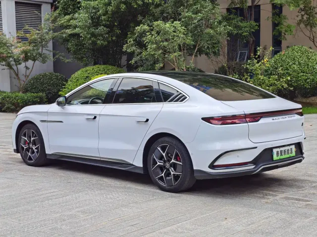 BYD Han — Фото автомобиля 3